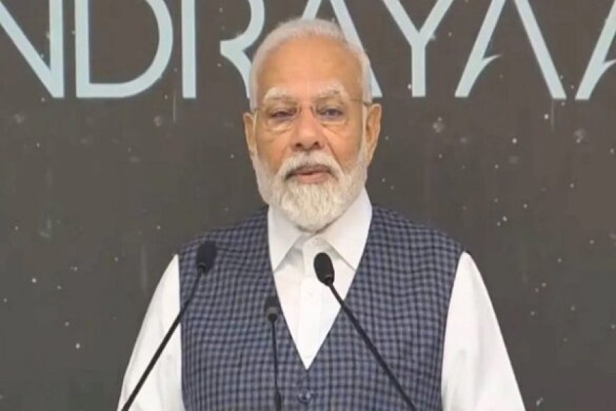 ISRO वैज्ञानिकों से मिल भावुक हुए PM मोदी, 23 अगस्त को ‘नेशनल स्पेस डे’ के रूप में मनाने का ऐलान