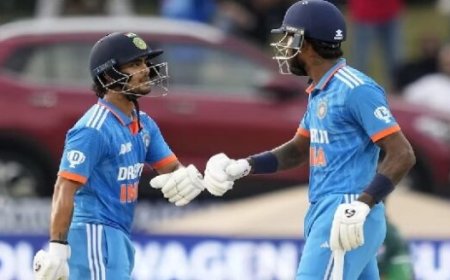 पाक के खिलाफ मैच में टीम इंडिया को शुरुआती झटके, हार्दिक पंड्या और ईशान किशन ने संभाला