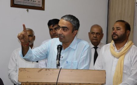 आप सीनियर वाइस प्रेसिडेंट अनुराग ढांडा ने अधिवक्ताओं के साथ किया संवाद