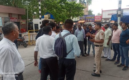 जिला पुलिस के साइबर अपराध थाना की टीम ने बस स्टैंड पर लोगों को किया साइबर अपराधों के प्रति जागरूक