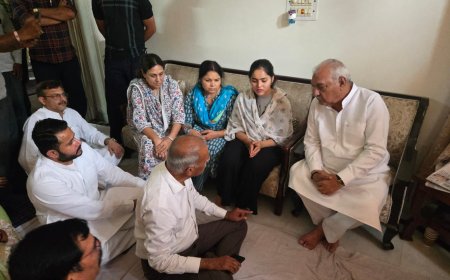 लेफ्टिनेंट विनय नरवाल को श्रद्धांजलि अर्पित करने पहुंचे भूपेंद्र सिंह हुड्डा