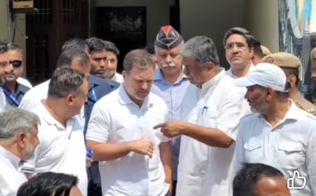 पहलगाम में मारे गए भारतीय नौसेना के लेफ्टिनेंट के घर पहुंचे विपक्ष के नेता राहुल गांधी